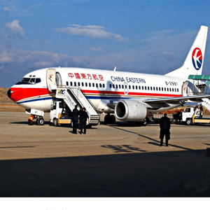 滋润机场物流航空快运业稳步发展的原因是什么？